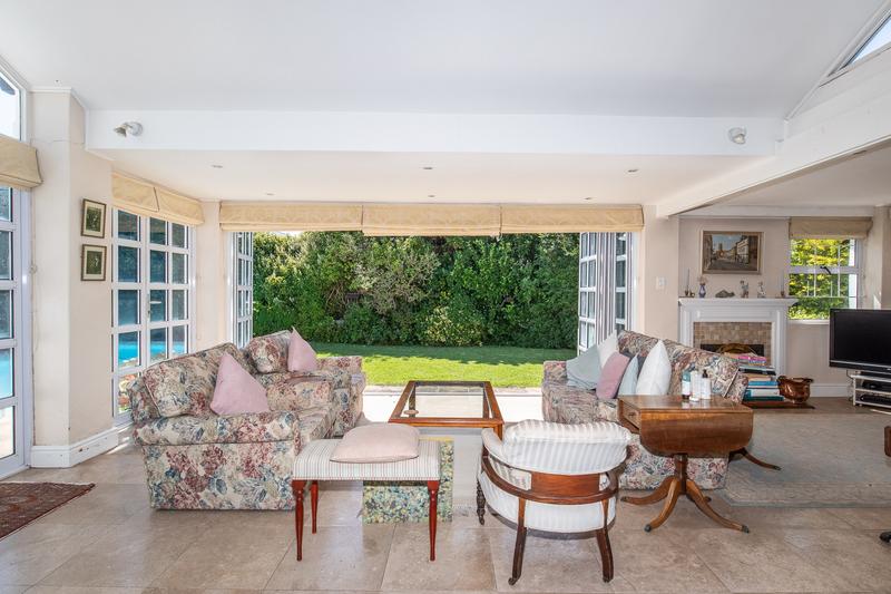 3 Bedroom Property for Sale in Constantia Western Cape